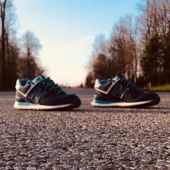 New Balance 574 - Picture 3 of 7